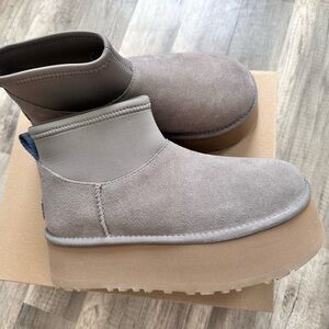 UGG Cream and Gray Lined Boots